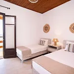Spyros Rooms